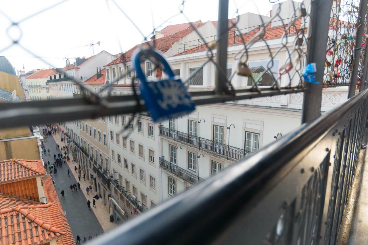 Joivy Chiado Self Check-In 2-Br Flat With Parking Apartment Lisbon Exterior photo